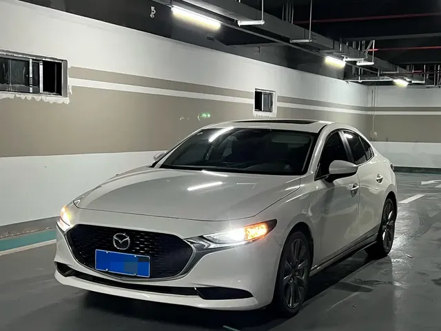 Mazda 3 Axela 2023 2.0L Auto Zhiya