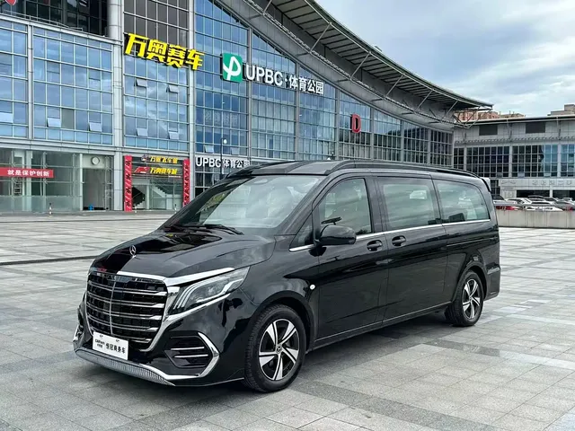 Mercedes-Benz Vito 2024 2.0T Business 7-Seater
