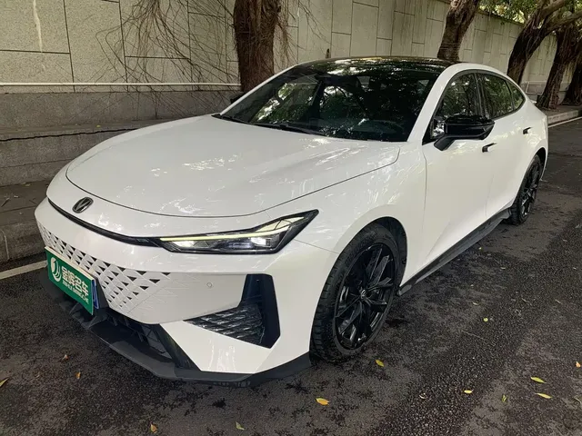Changan UNI-V 2024 1.5T Deluxe