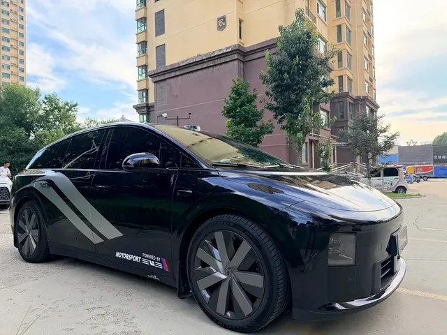 Li Auto i6 2025 4WD Base Model