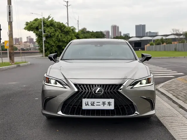 Lexus ES 2023 200 Excellence Edition