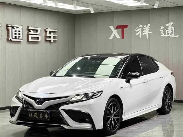 Toyota Camry 2021 Hybrid 2.5HS Fashion Edition