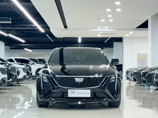 Cadillac CT5 2025 Model 28T Urban Sport Edition
