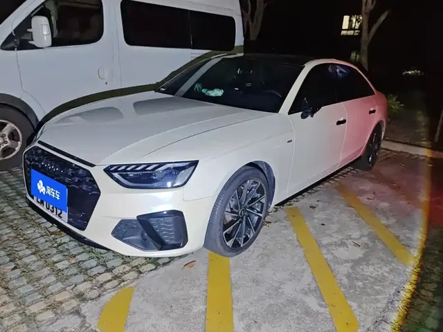Audi A4L 2023 40 TFSI Luxury Sport
