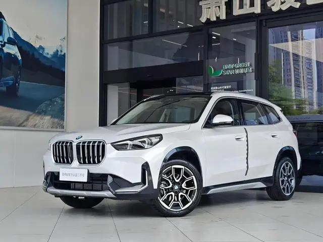 BMW X1 2026 Model Year sDrive25Li X Design Package