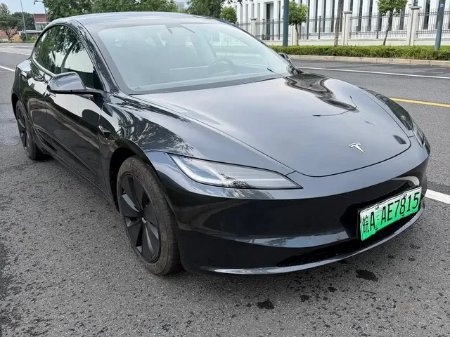 Tesla Model 3 2025 Model Rear-Wheel Drive Edition