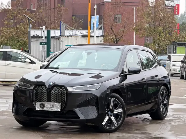 BMW iX 2022 xDrive40