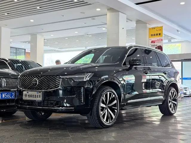 Volvo XC90 2025 Facelift B6 Intelligent Luxury 6-Seater