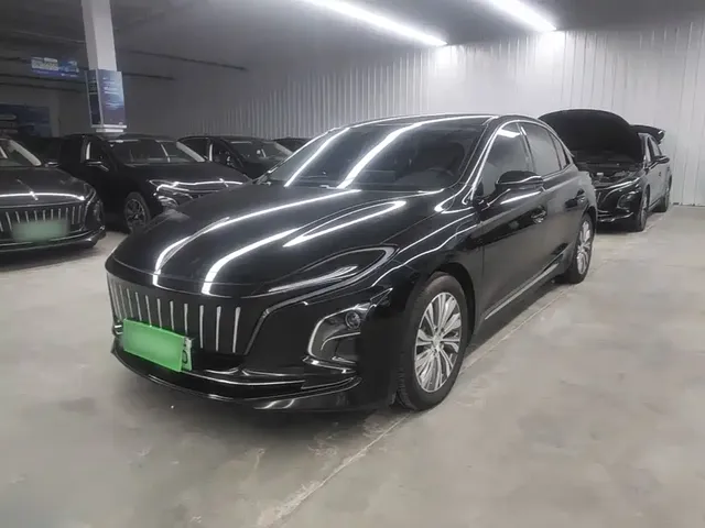 Hongqi E-QM5 2023 620km PLUS