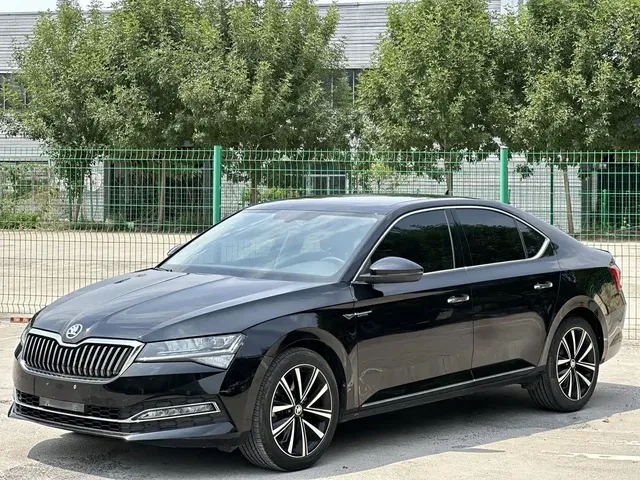 Škoda Superb 2023 Facelift TSI280 DSG Premium Edition