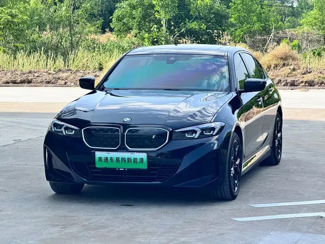 BMW i3 2023 eDrive 40 L Shadowline Package