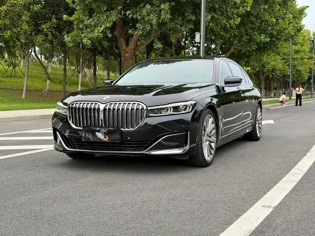 BMW 7 Series 2019 Facelift 740Li Leading Luxury Package