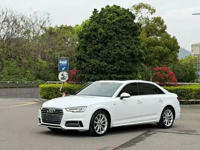 Audi A4L 2018 30th Anniversary 40 TFSI Fashion