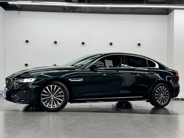 Jaguar XEL 2023 2.0T 200PS R-DYNAMIC Youth Sport