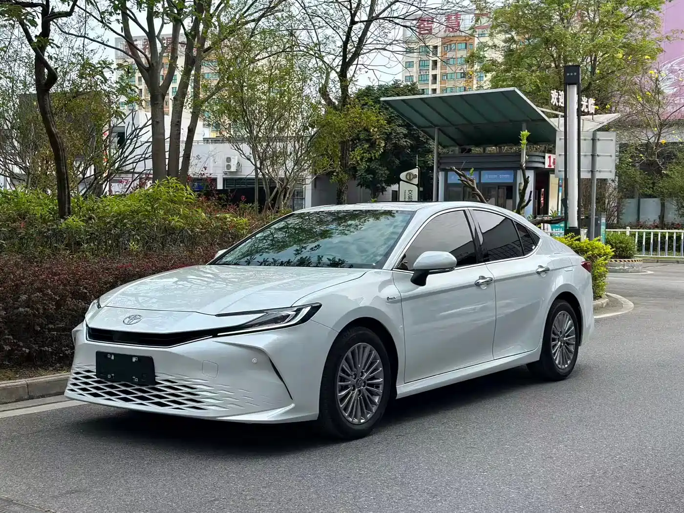 Toyota Camry 2024 Hybrid 2.0HGVP Luxury Edition