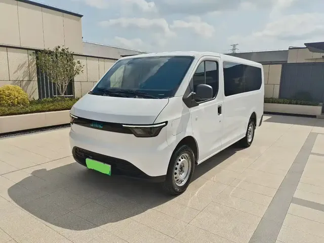 Jiangling E-Fushun 2025 Clear Window Version 41.86kWh Short Wheelbase Low Roof