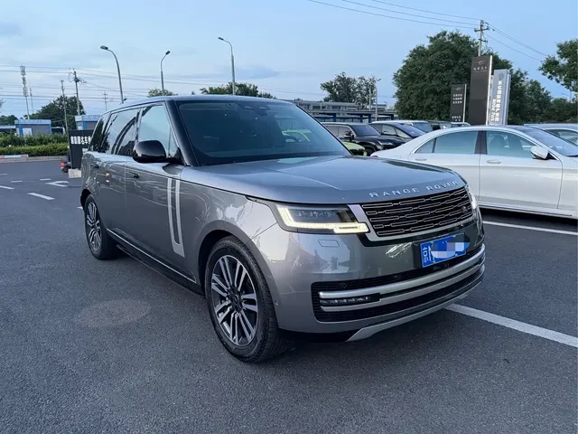 Land Rover Range Rover 2024 3.0 L6 400PS Genesis Extended