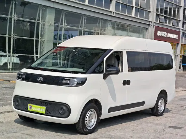 SAIC Maxus Dana V1 2025 V1+ Long Wheelbase High Roof Multi-Purpose Version (62kWh)