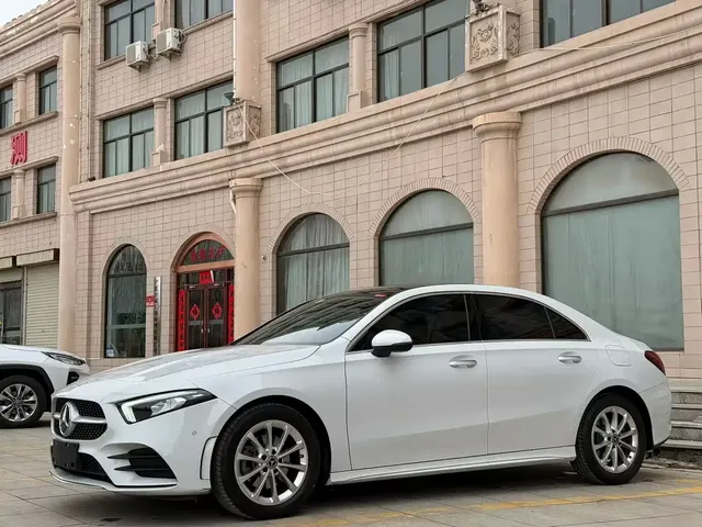 Mercedes-Benz A-Class 2021 A 200 L Sport Sedan Fashion Edition