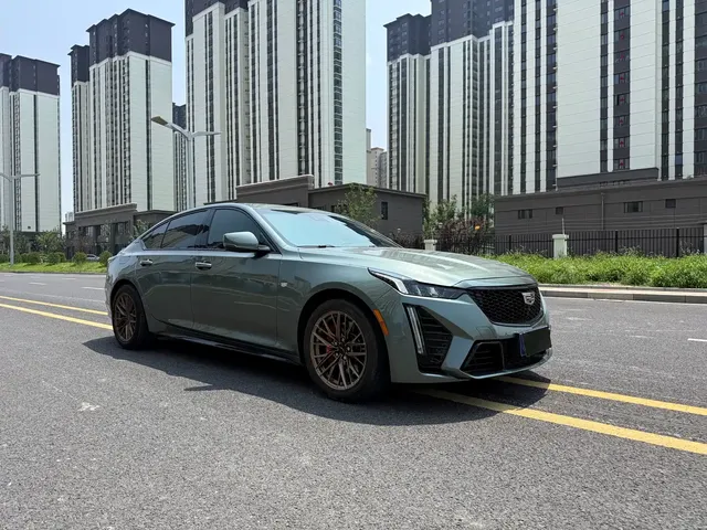 Cadillac CT5 2023 28T Luxury Style (Standard Edition)