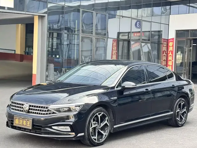 Volkswagen Magotan 2023 Model 2 Million Commemorative Edition 330TSI DSG Luxury