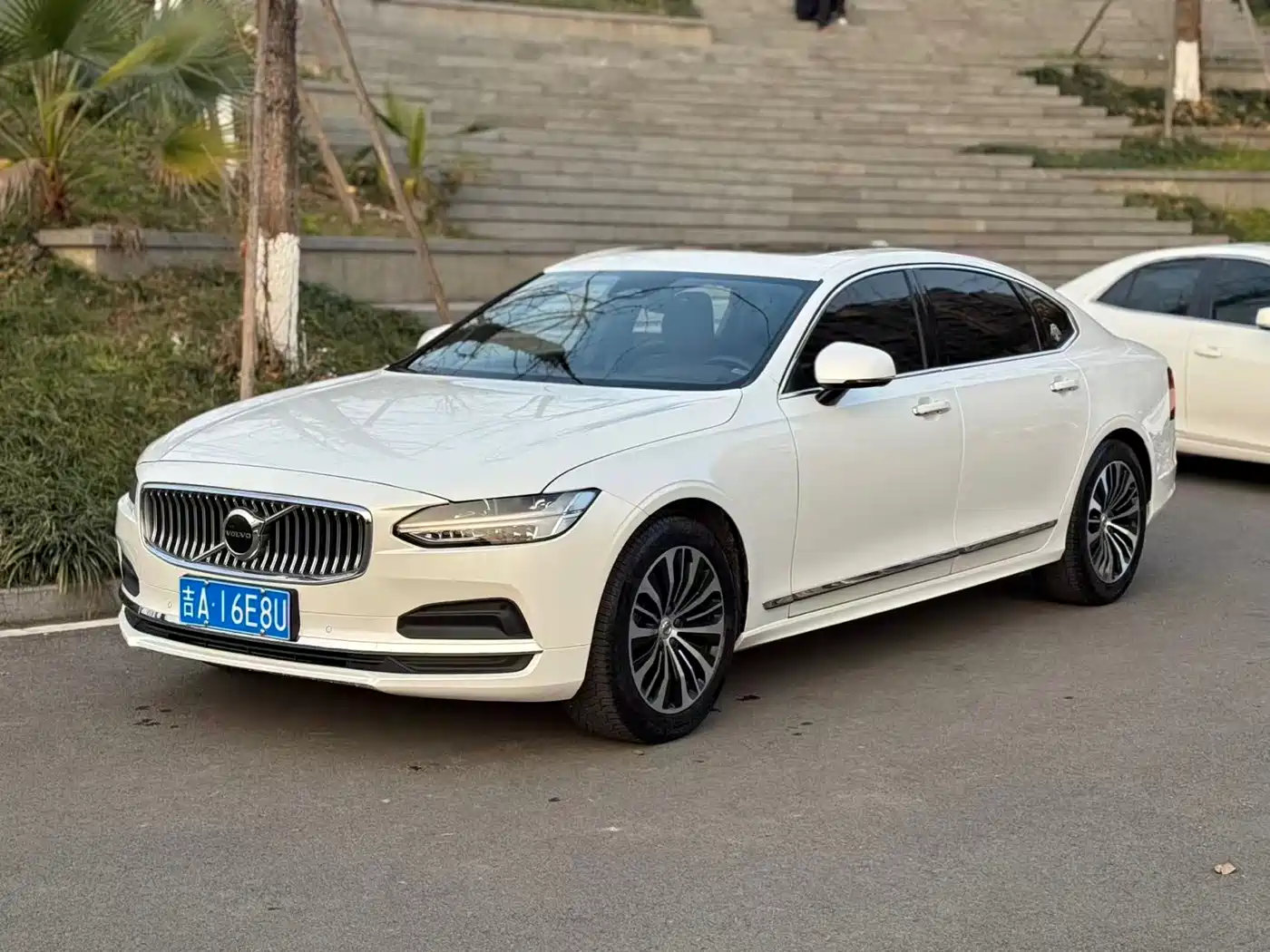 Volvo S90 2023 B5 Intelligent Comfort Luxury Edition