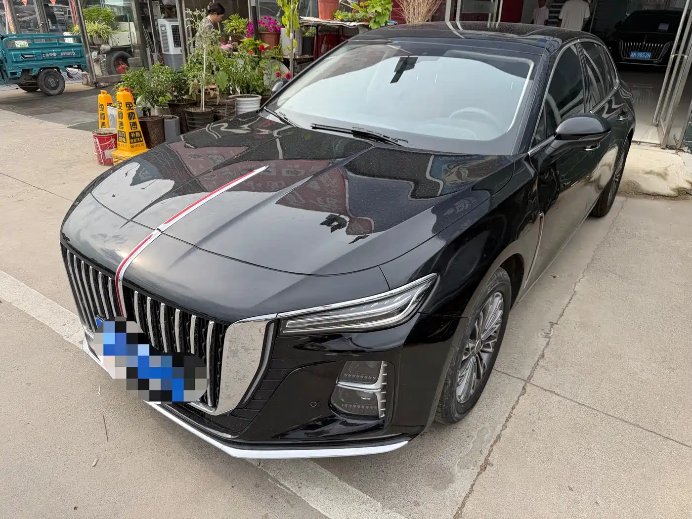 Hongqi H5 2025 1.5T DCT Flag Rhythm 500,000 Units Memorial Edition