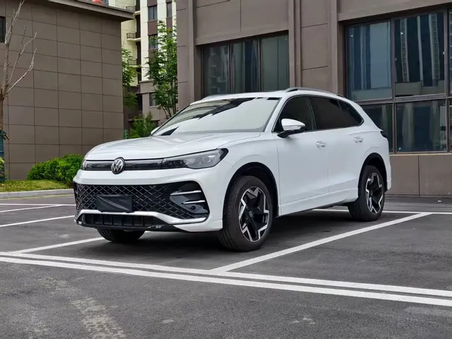 Volkswagen Tiguan L 2025 PRO 380TSI 4WD R-Line Smart Leader Edition