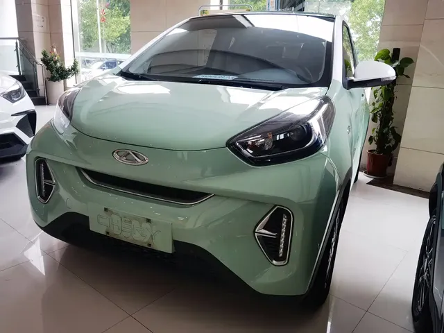 QQ New Energy Little Ant 2023 301km True Love Plus Edition (NMC)