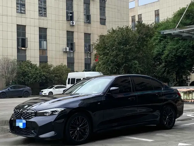 BMW 3 Series 2023 325Li M Sport Black Night Package