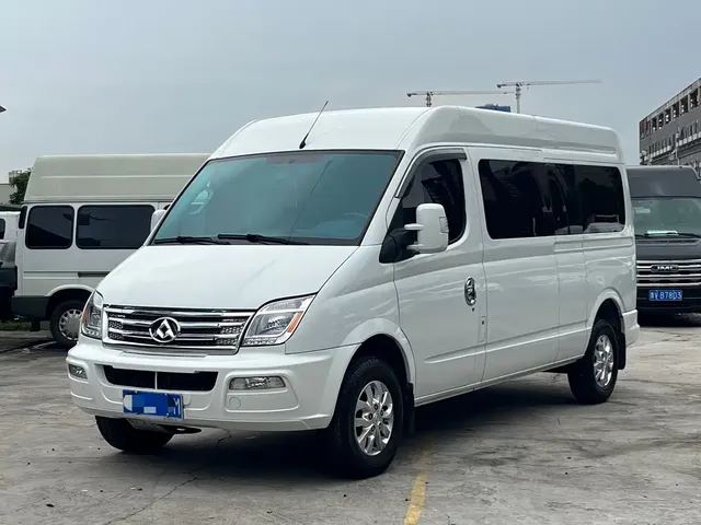 SAIC Maxus Xintu V80 2023 2.0T PLUS Manual Business Travel Edition Long Wheelbase Medium Roof 9 Seats (3 Rows)