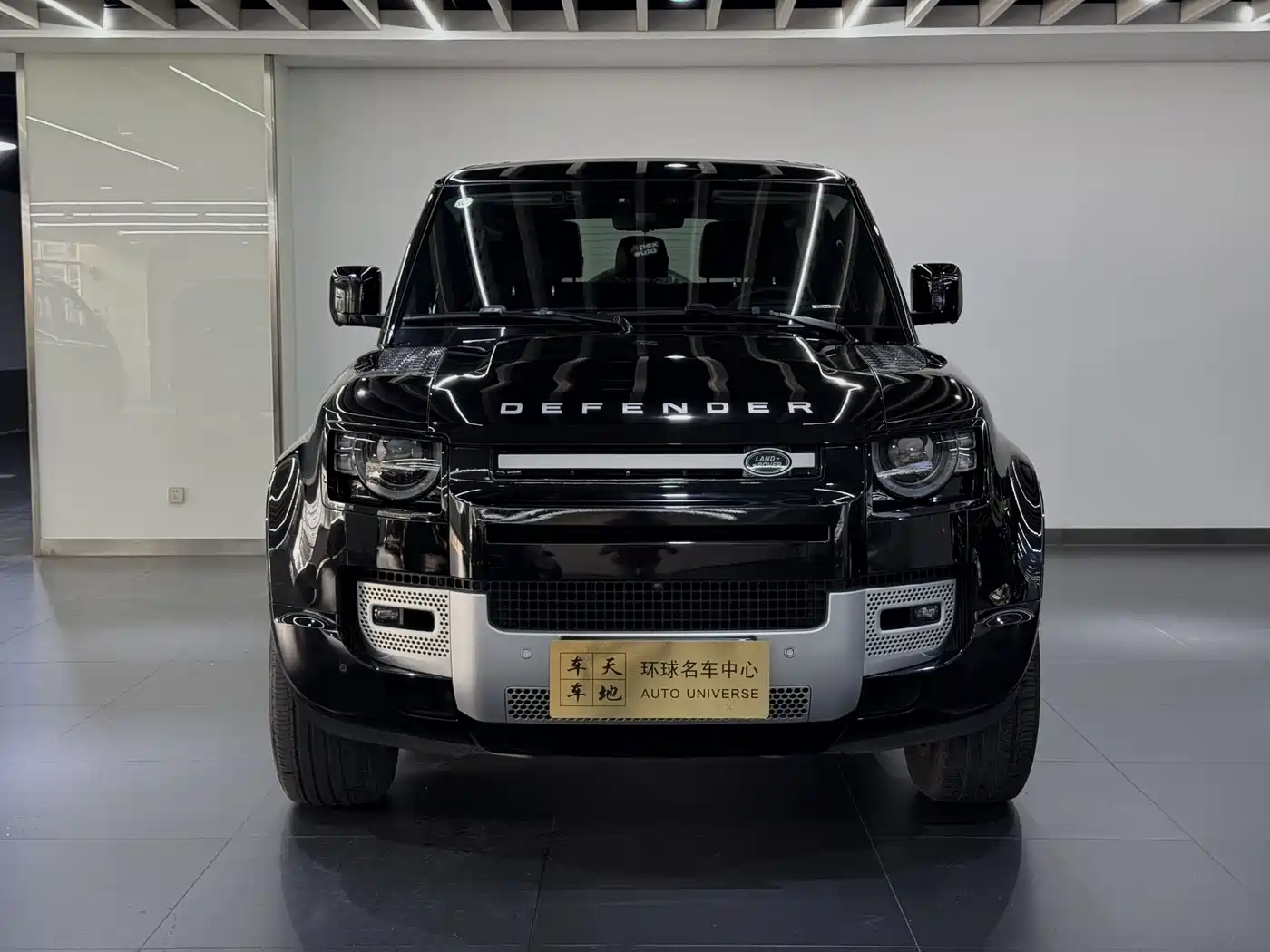 Land Rover Defender 2023 Model 90 3.0T P400 XS