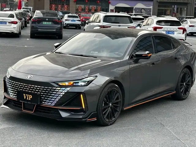 Changan UNI-V 2022 1.5T Sport Edition