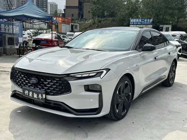 Ford Mondeo 2023 1.5T E-Hybrid ST-Line