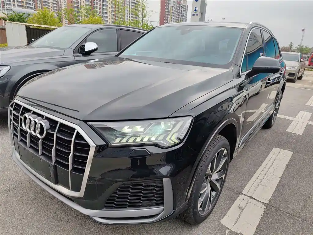 Audi Q7 2023 55 TFSI quattro S line Sport