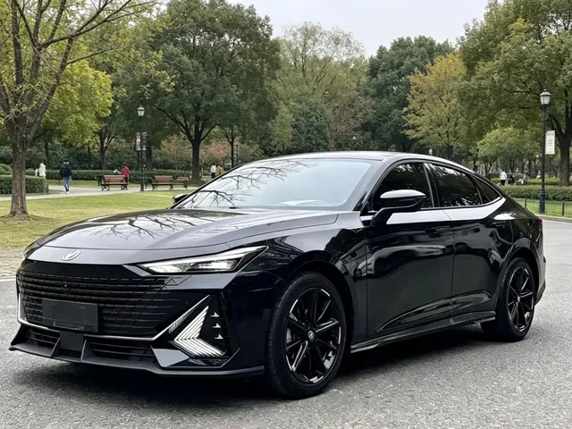 Changan UNI-V 2023 1.5T Premium Edition