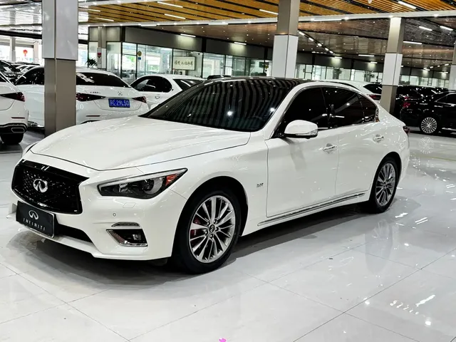 Infiniti Q50L 2018 2.0T Premium Edition China V