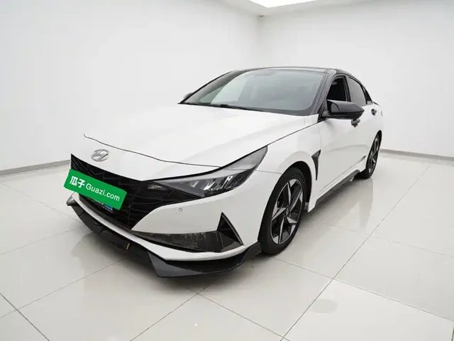 Hyundai Elantra 2022 240TGDi DCT LUX Premium Edition