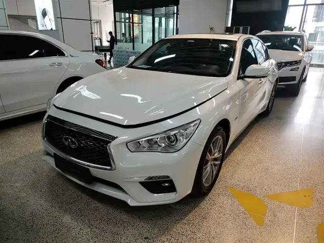 Infiniti Q50L 2018 2.0T Comfort (China VI)