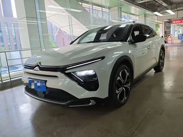 Citroën Versailles C5 X 2021 1.6T Momentum Extraordinary