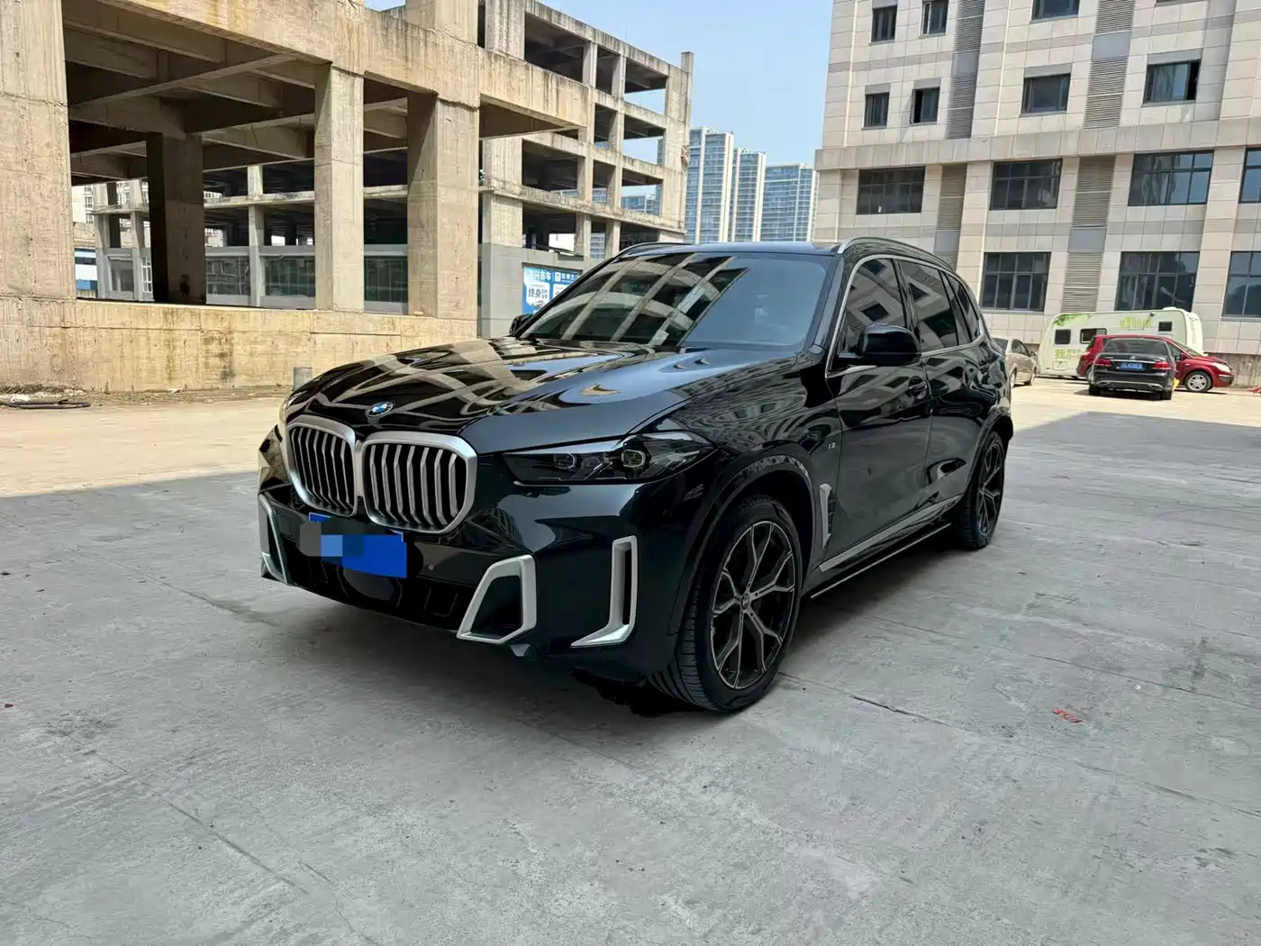 BMW X5 2023 xDrive 30Li Premium M Sport Black Night Package