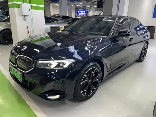 BMW i3 2025 eDrive 40 L Shadow Night Package