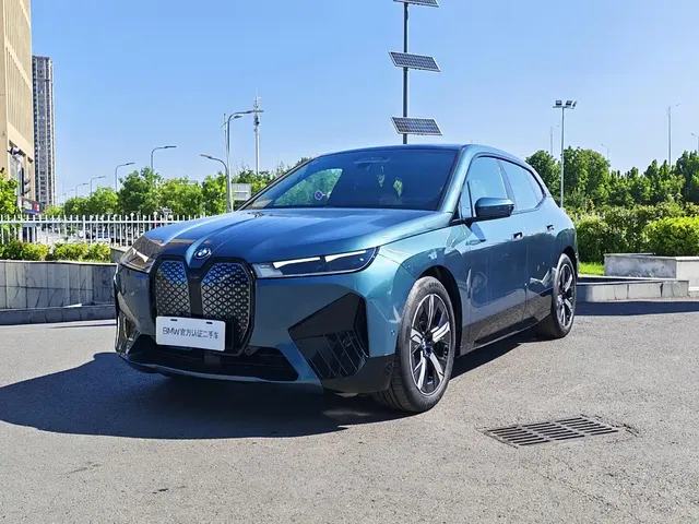 BMW iX 2023 Facelift xDrive40
