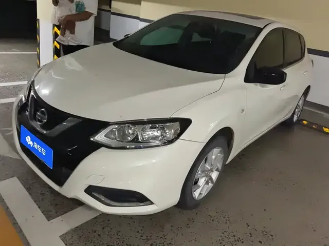 Nissan Tiida 2021 1.6L CVT Cool Edition