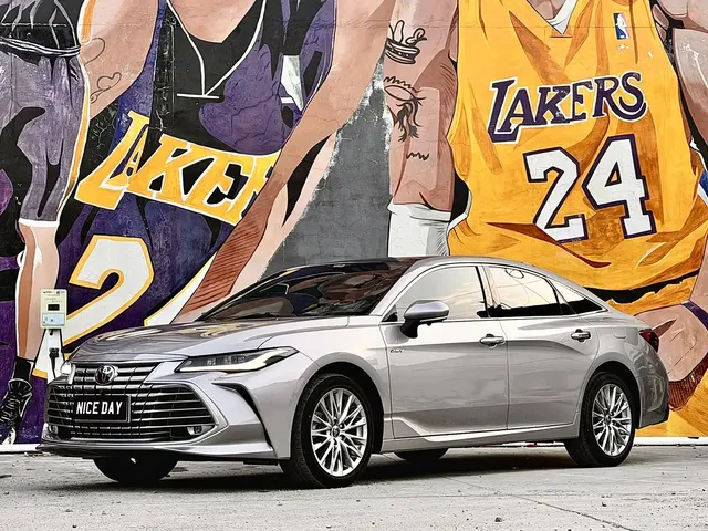 Toyota Avalon 2024 Hybrid 2.0L Luxury Edition