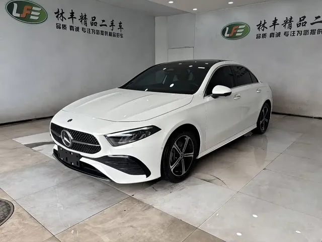 Mercedes-Benz A-Class 2025 A 200 L Fashion Edition