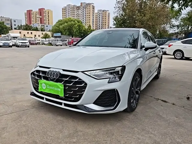 Audi A3 2025 Sportback 35TFSI Flying Premium