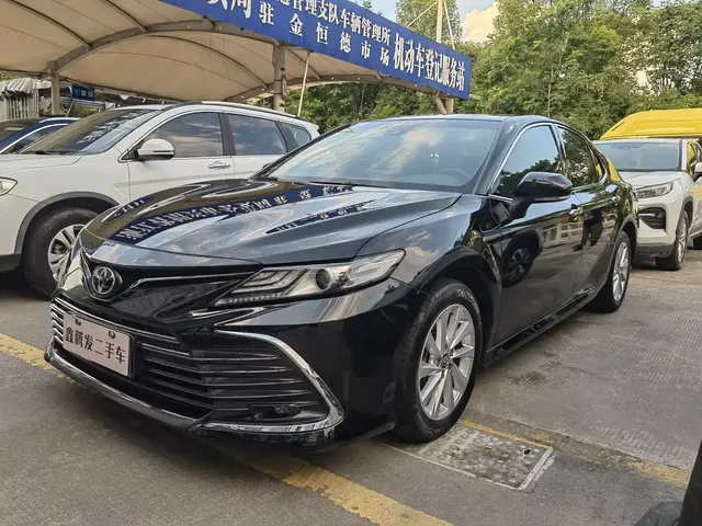Toyota Camry 2021 2.0G Luxury Edition