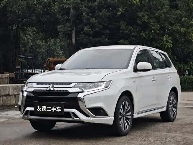 Mitsubishi Outlander 2021 2.0L FWD Comfort Edition 5-seater