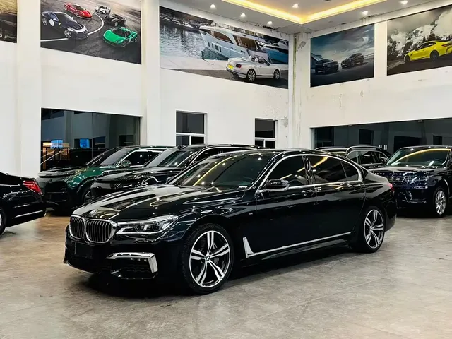 BMW 7 Series 2018 740Li xDrive Premium Type M Sport Package